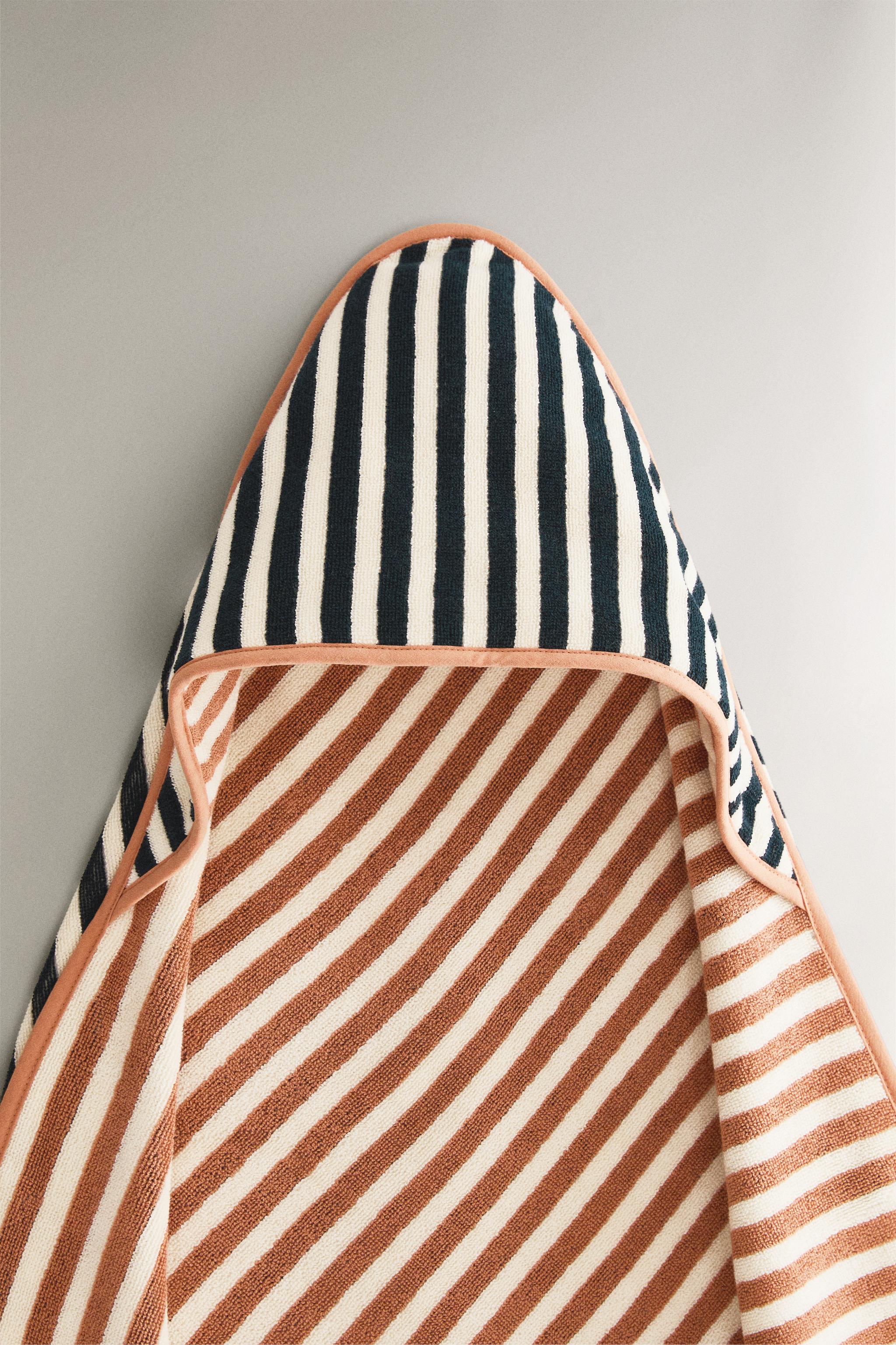 SERVIETTE DE BAIN CAPUCHE BÉBÉ RÉVERSIBLE RAYURES